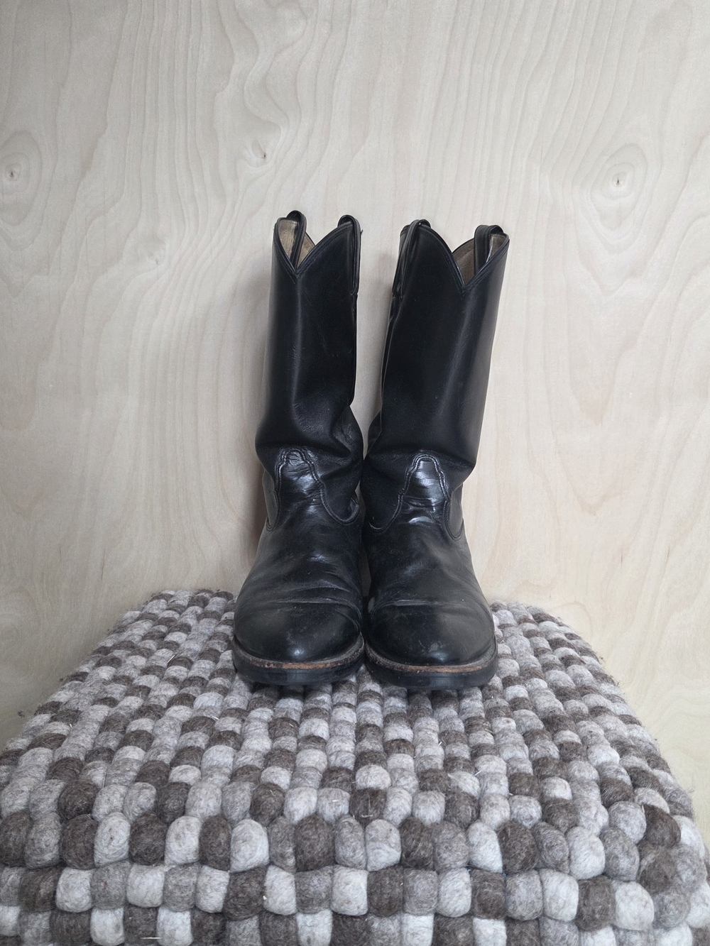 Black Leather Western Boots - Women's Classic Cowboy Style